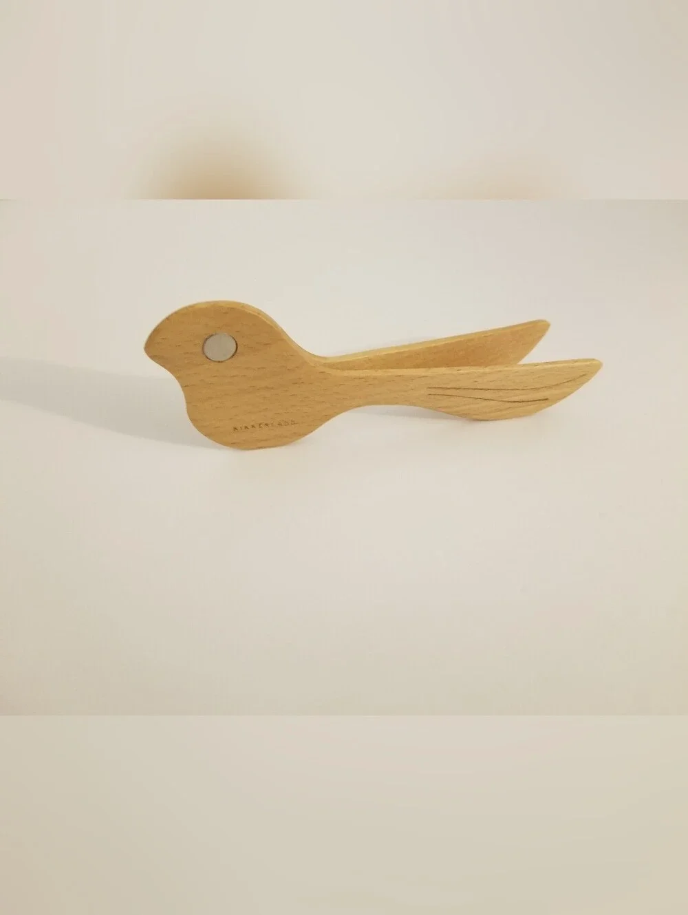 Kikkerland Natural Brown Beachwood Wooden Bird Toaster Tongs Magnetic